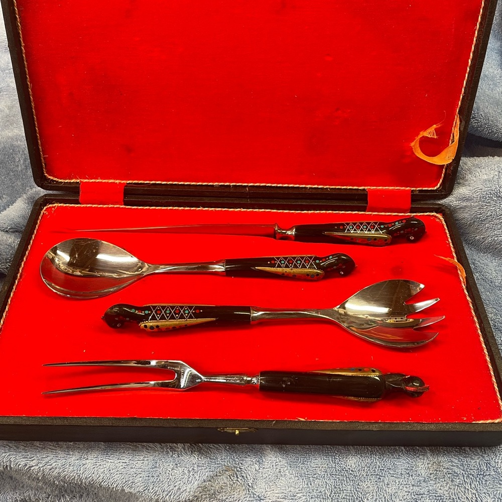 S & A Haddad Jezzine Lebanese carving set in original box.